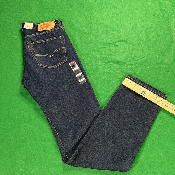 Levi's Men's 501 Original Fit Jeans 31 X 36 Washed Blue Denim - Picture 1 of 9